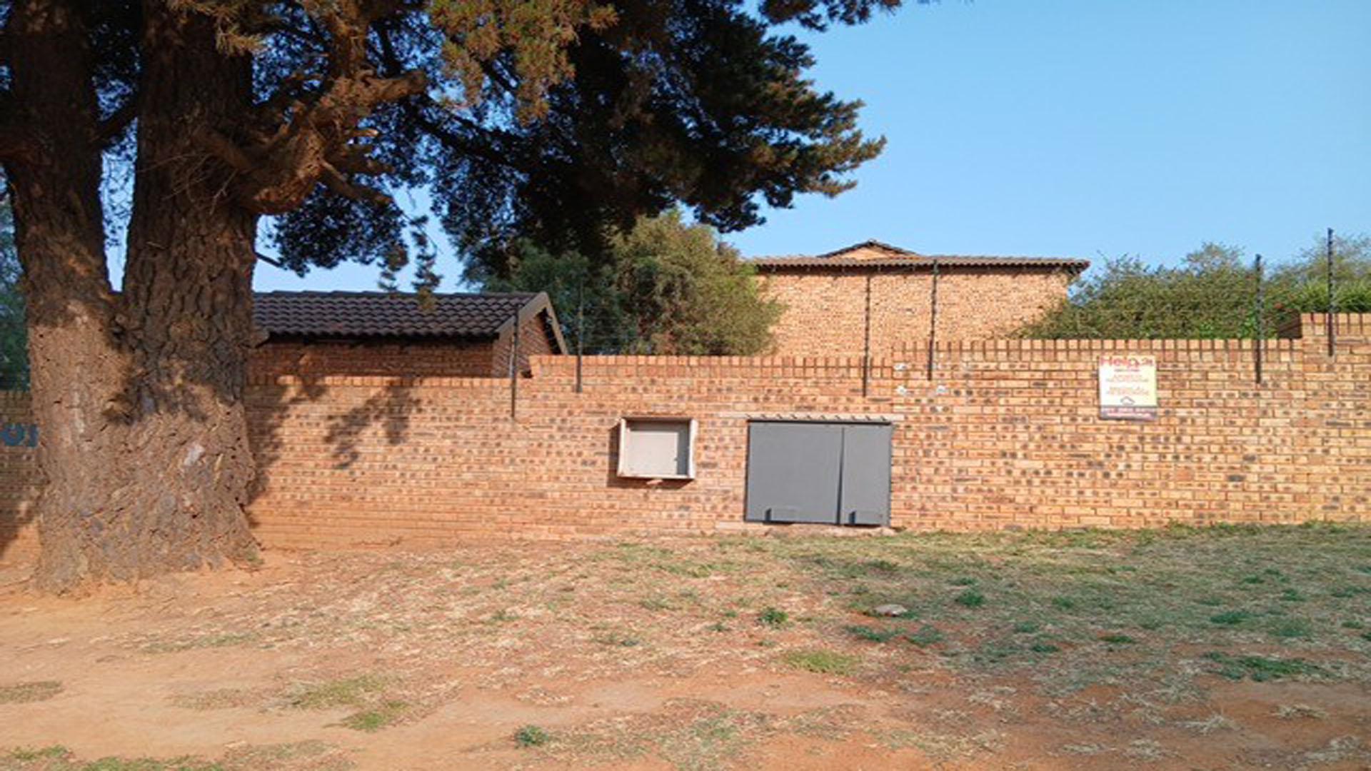 Front View of property in Groblerpark