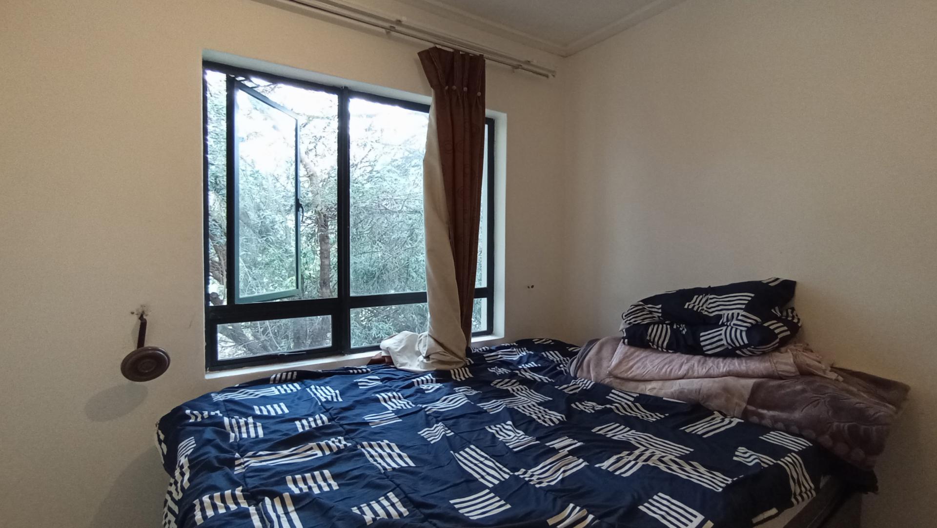 Bed Room 1 - 10 square meters of property in Zandspruit