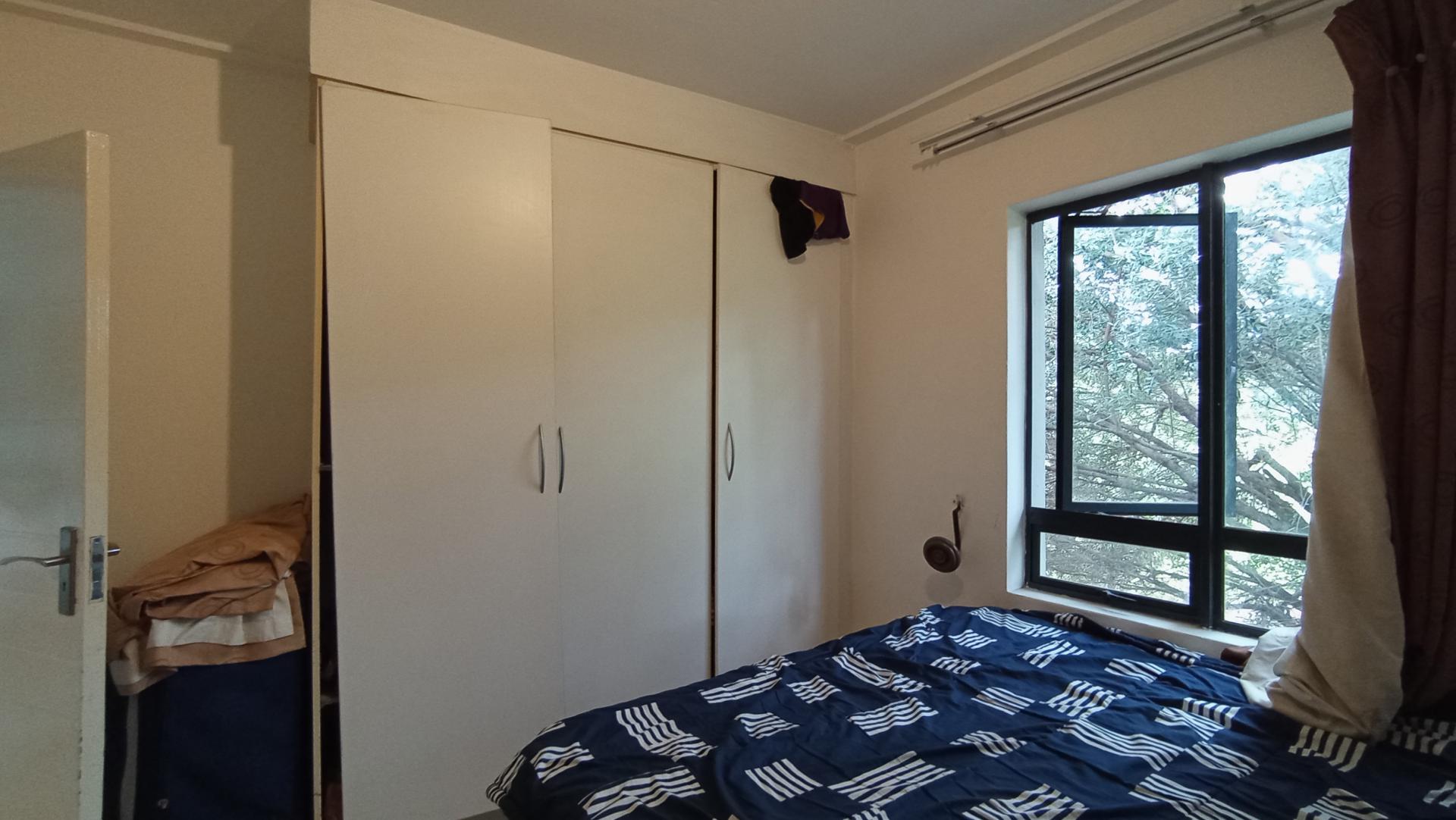 Bed Room 1 - 10 square meters of property in Zandspruit