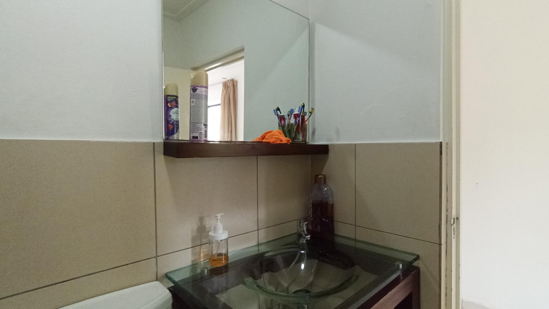 Main Bathroom - 6 square meters of property in Zandspruit