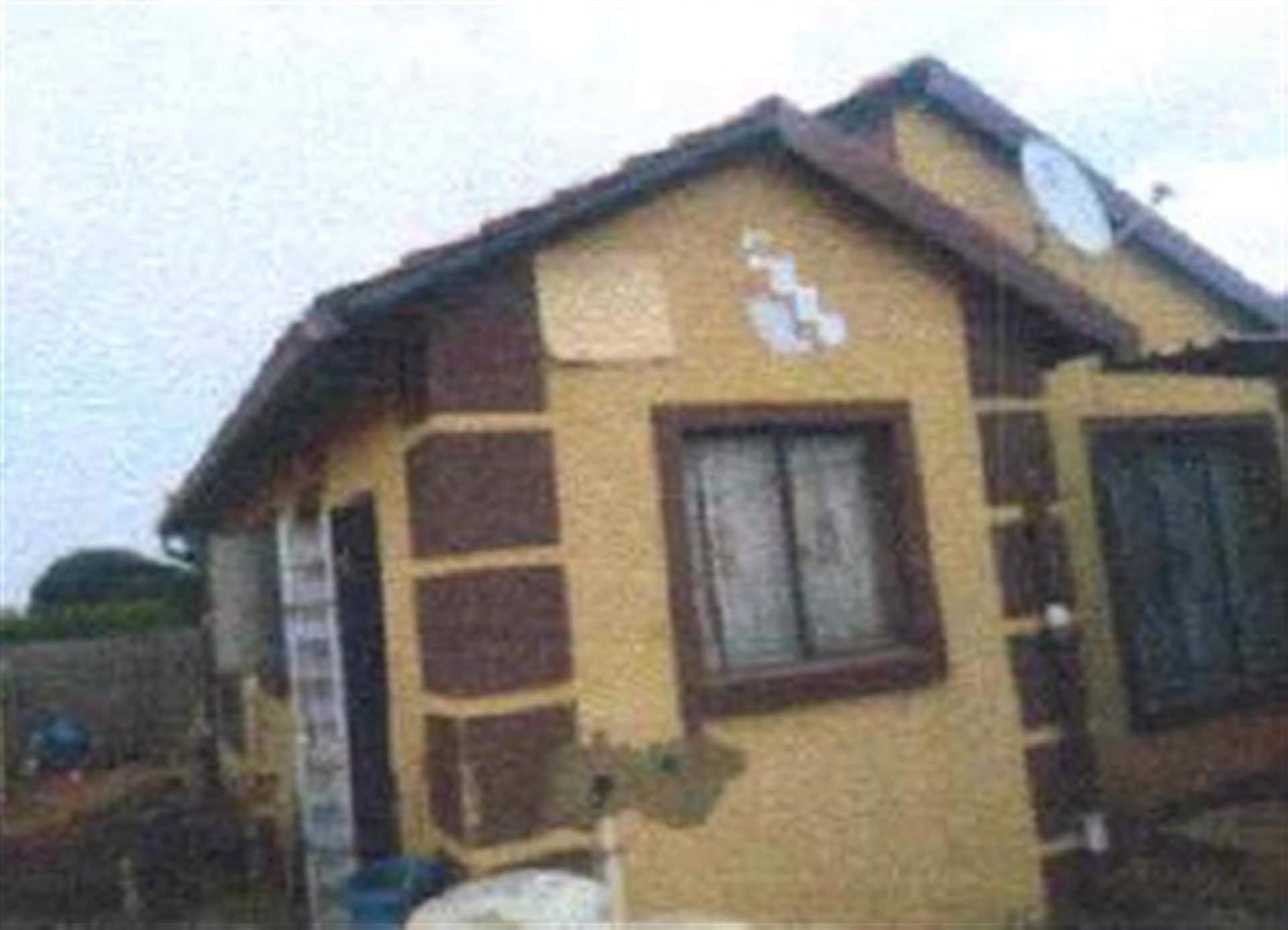 Front View of property in Lakeside