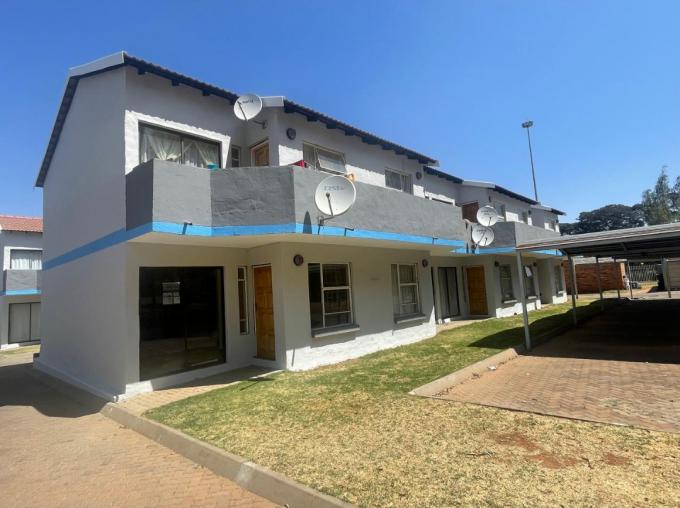 2 Bedroom Sectional Title for Sale and to Rent For Sale in Springs - MR651661