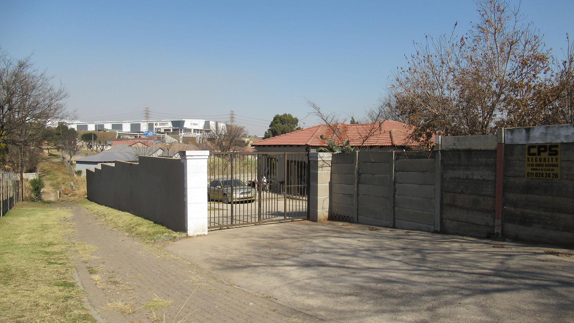 Front View of property in Elandshaven