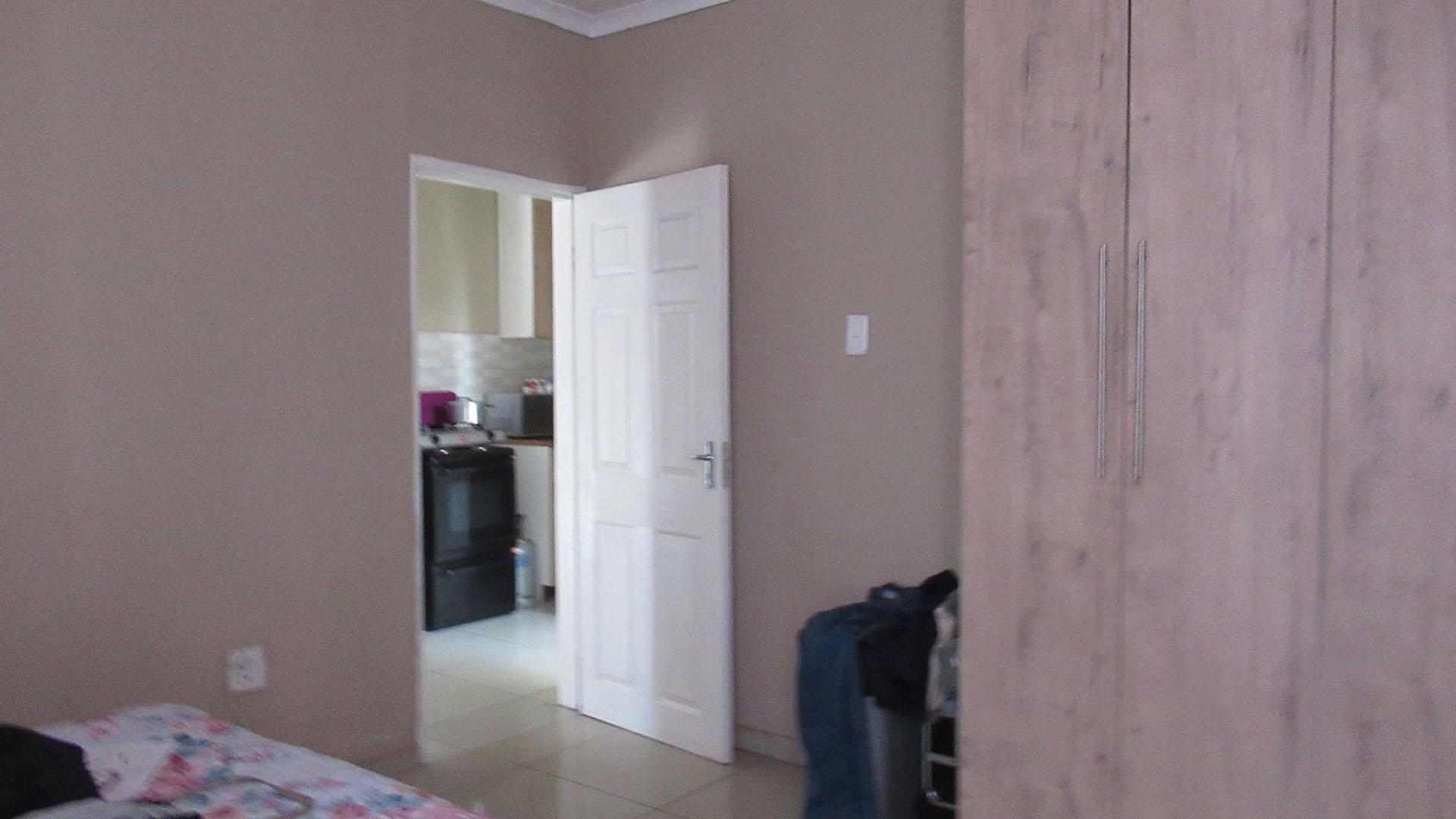 Bed Room 2 - 17 square meters of property in Elandshaven