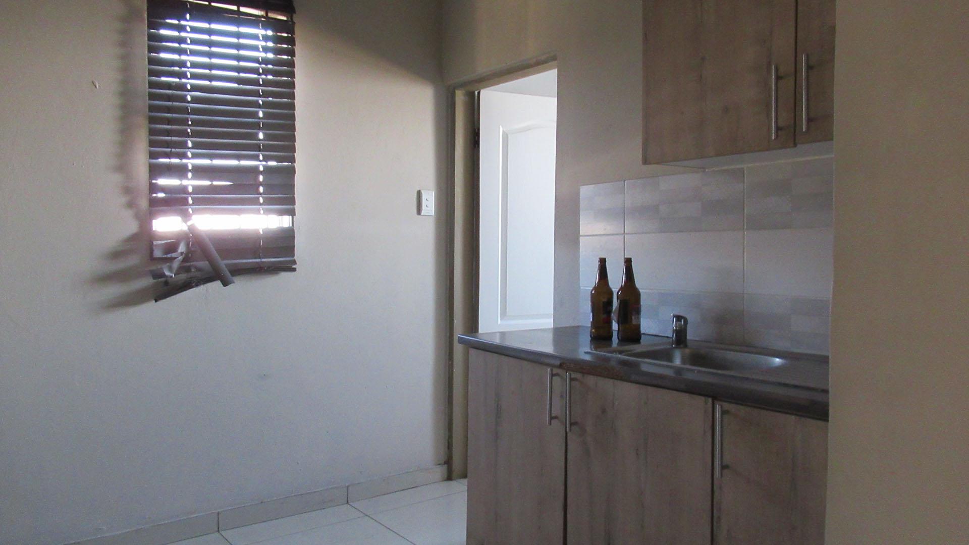 Kitchen - 5 square meters of property in Elandshaven