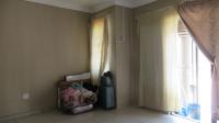 Lounges - 19 square meters of property in Elandshaven