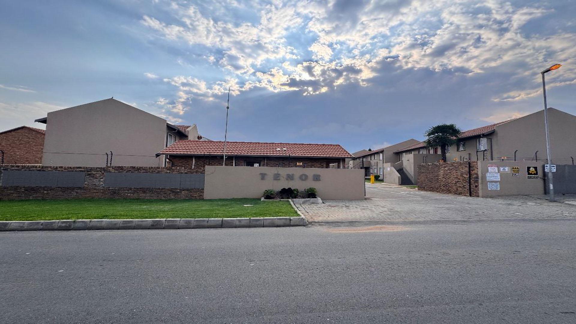 Front View of property in Beyers Park