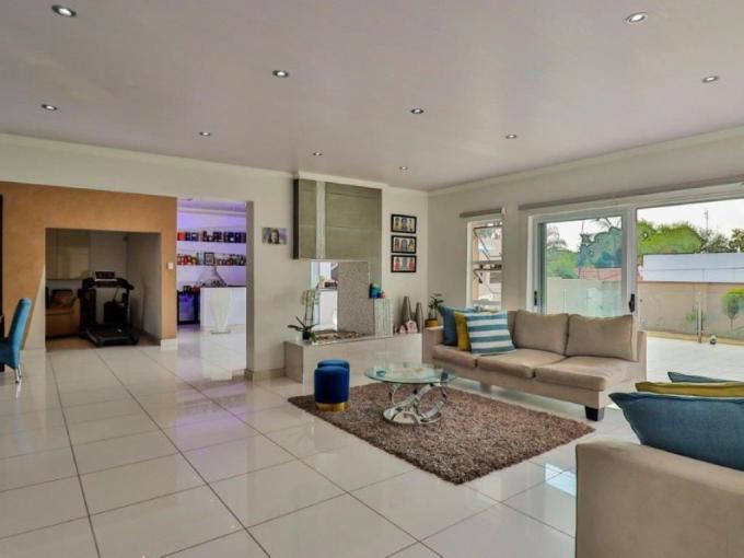 3 Bedroom House for Sale For Sale in Highway Gardens MR651