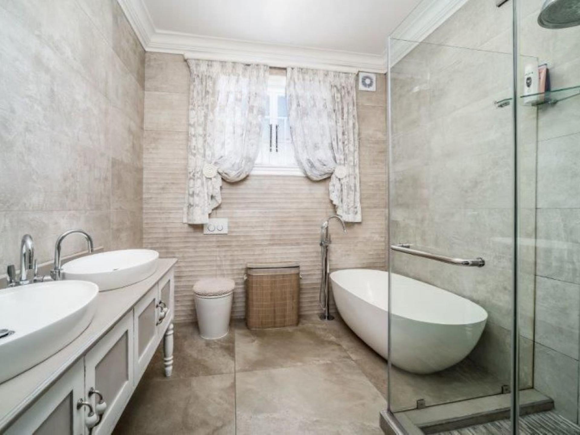  of property in Kloof 