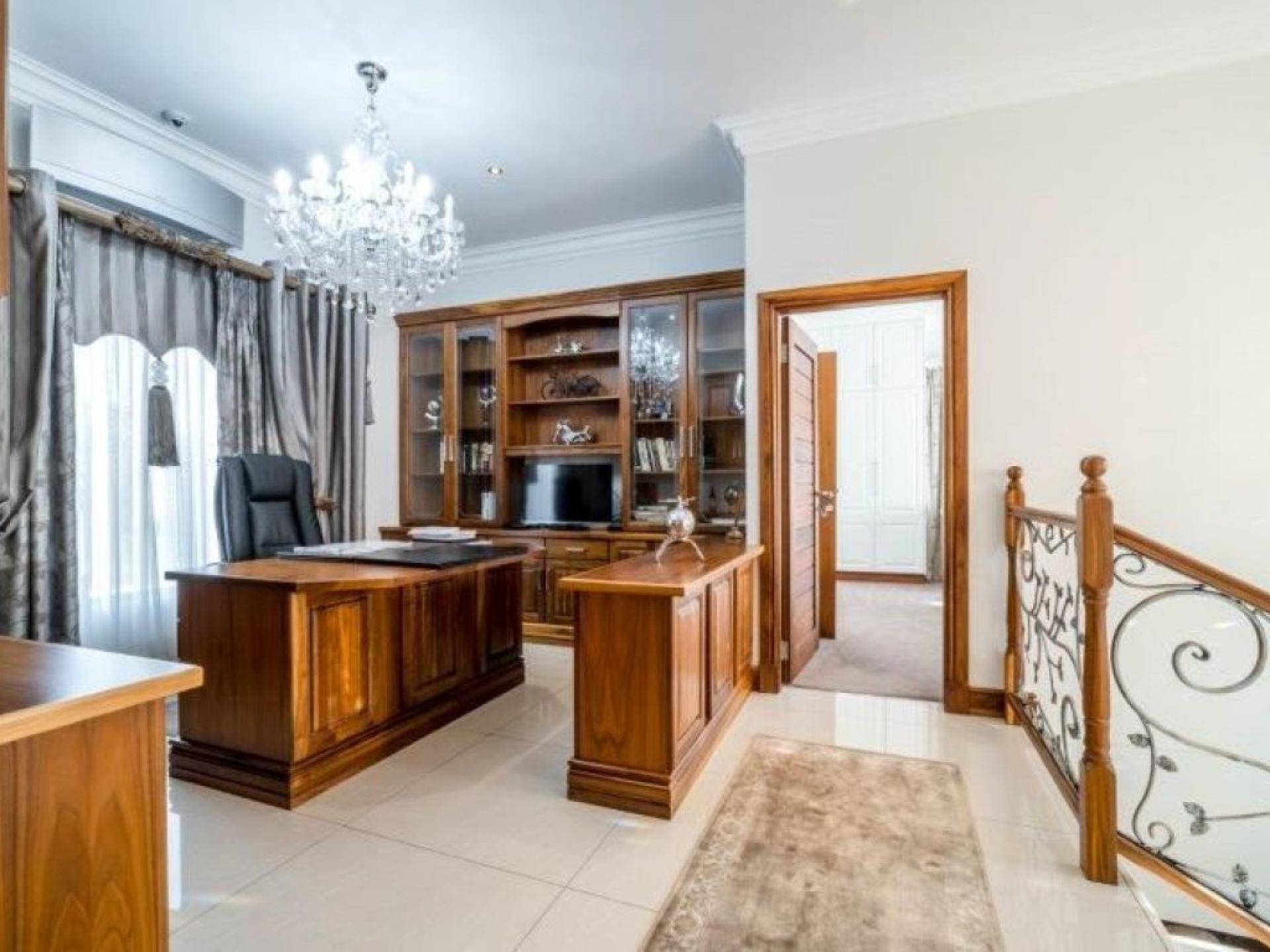  of property in Kloof 