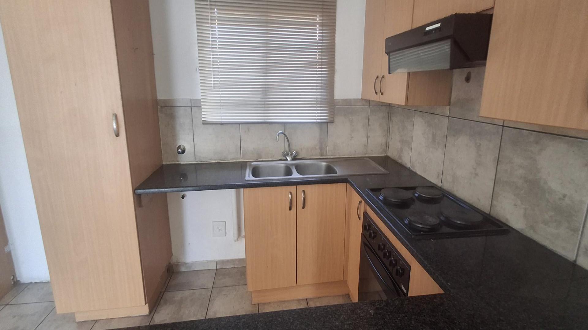 Kitchen of property in Greenhills