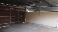 Garage - 45 square meters of property in Greenhills