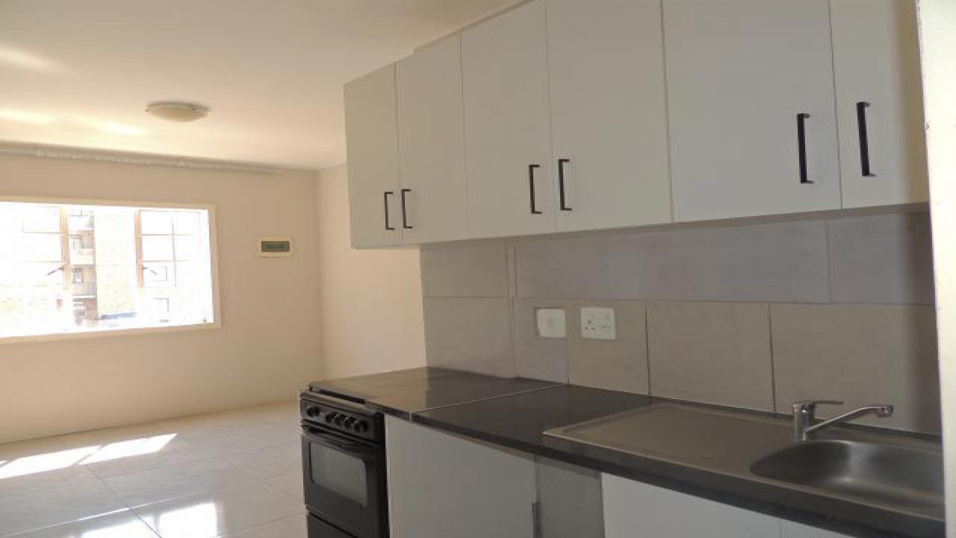 Kitchen - 5 square meters of property in South Hills