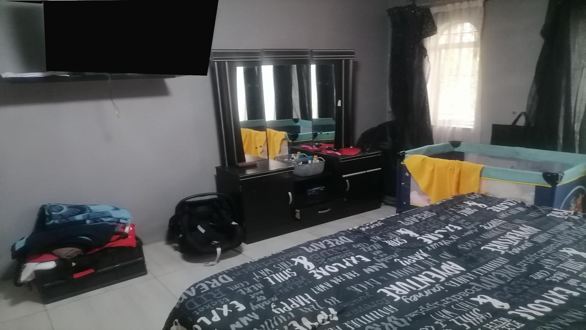 Main Bedroom of property in Welgelegen (Polokwane)