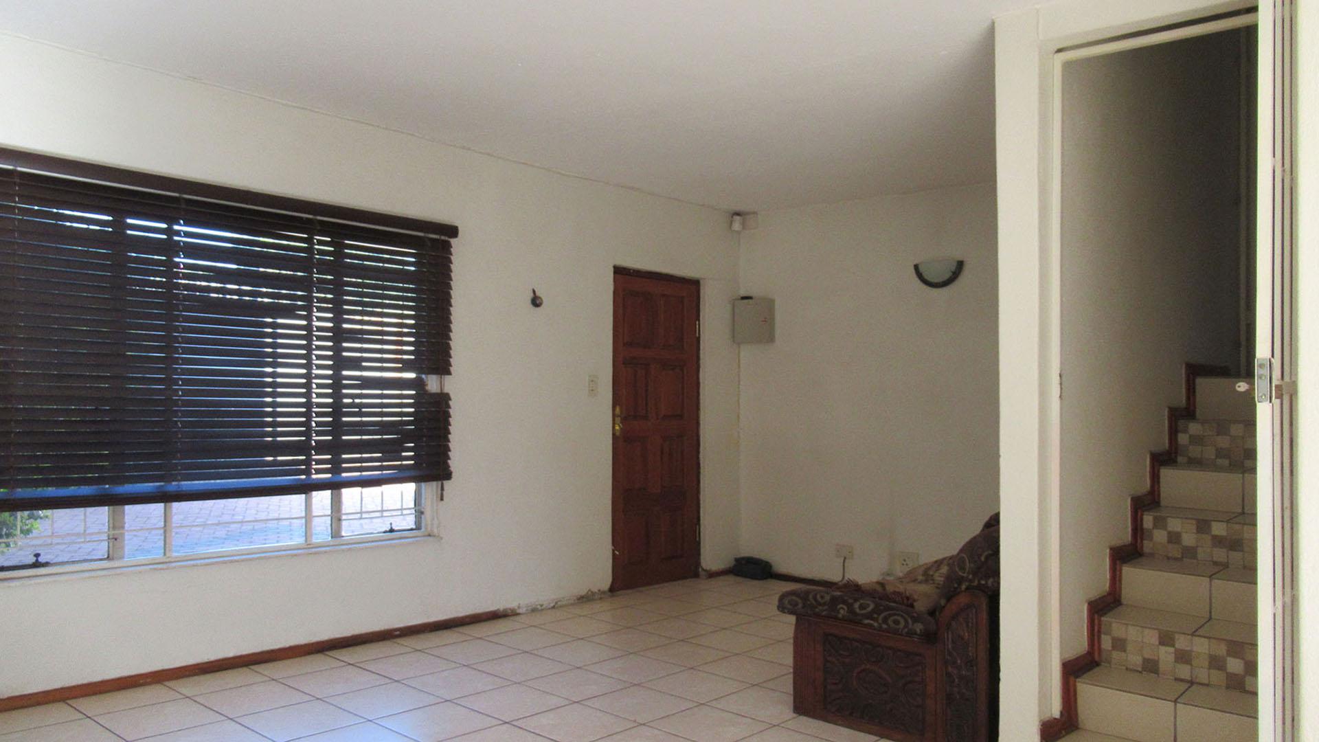 Spaces - 28 square meters of property in Oaklands - JHB