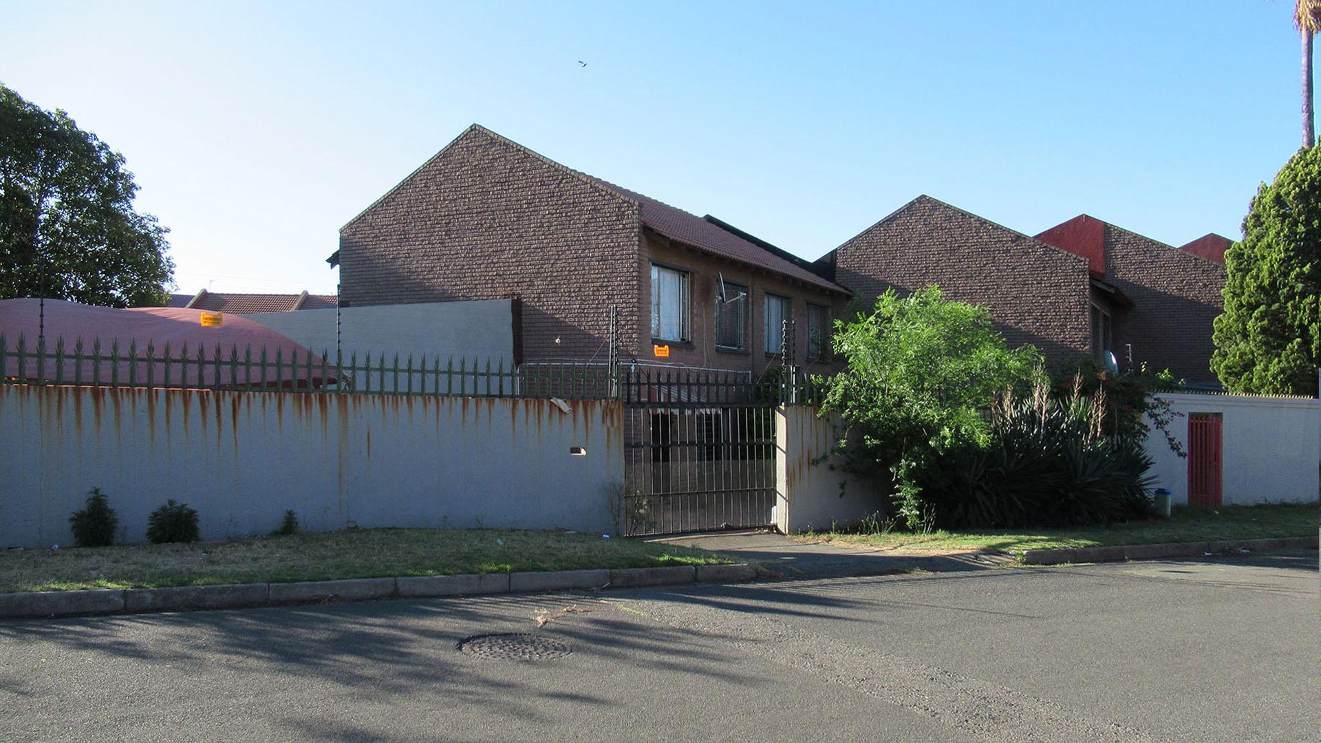 Front View of property in Oaklands - JHB