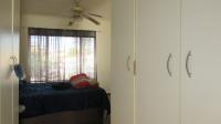 Main Bedroom - 17 square meters of property in Oaklands - JHB