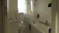 Bathroom 1 - 4 square meters of property in Oaklands - JHB