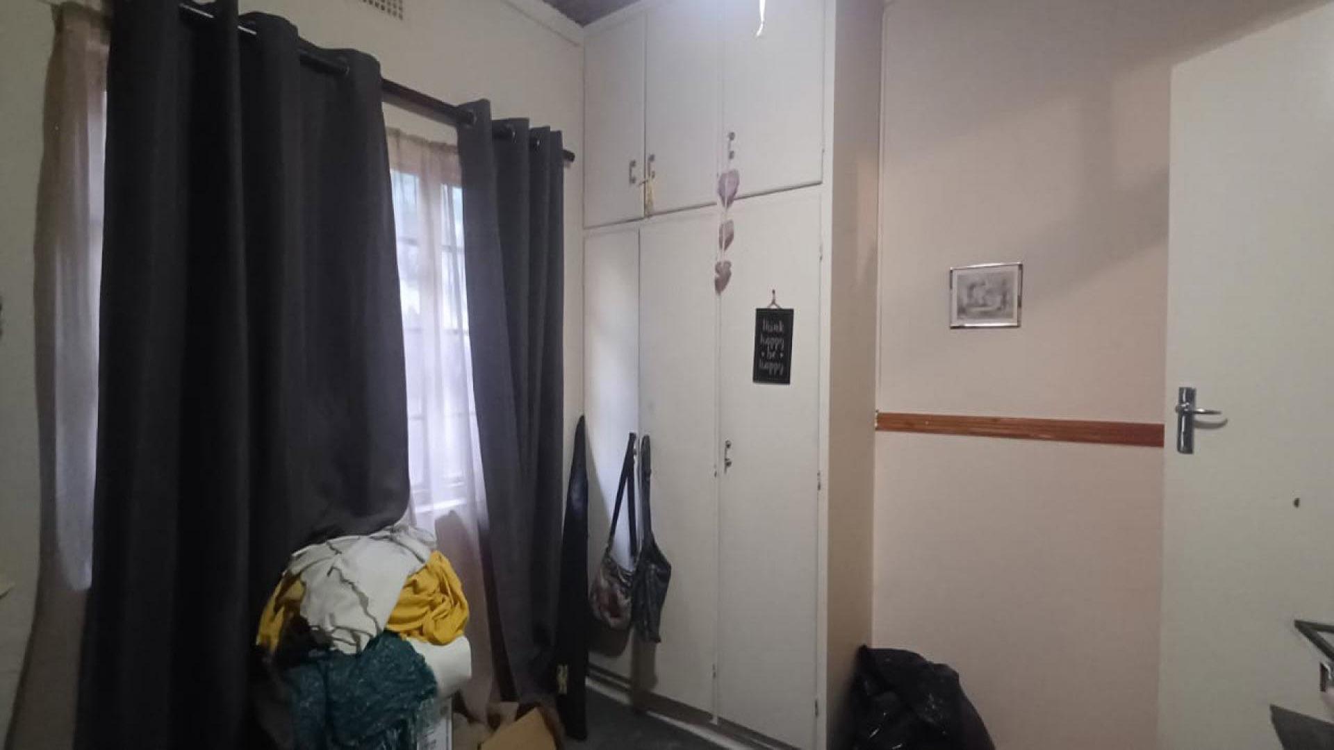 Bed Room 1 of property in Wilgehof