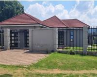 Front View of property in Ladybrand