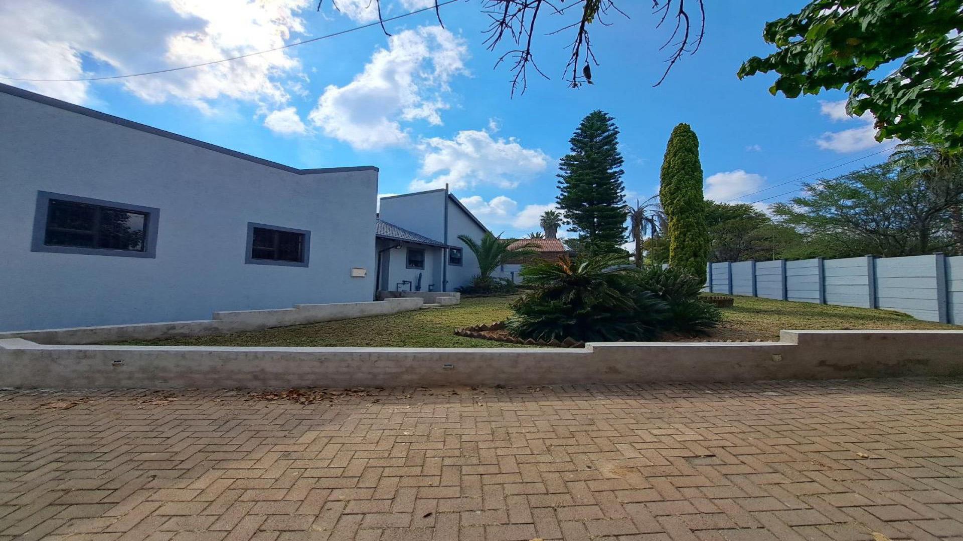 Garden of property in The Reeds