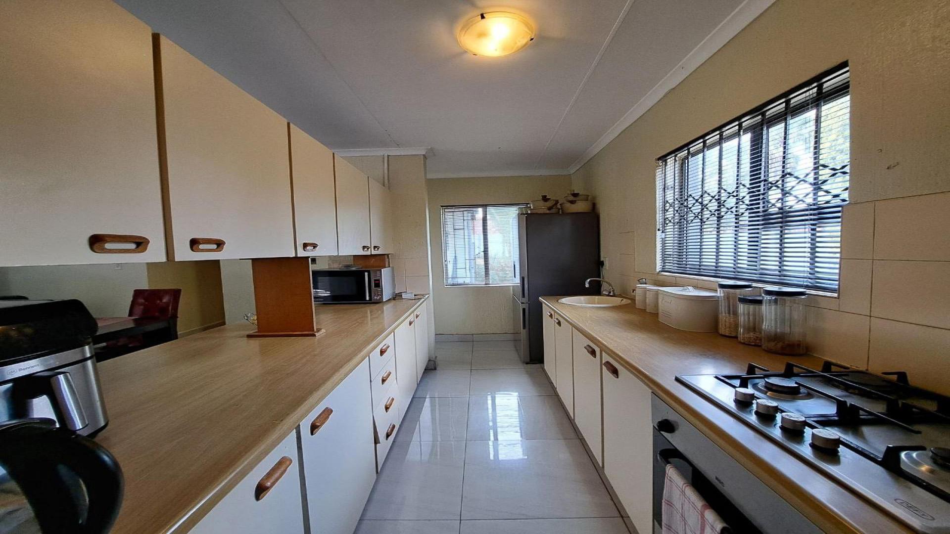 Kitchen of property in The Reeds