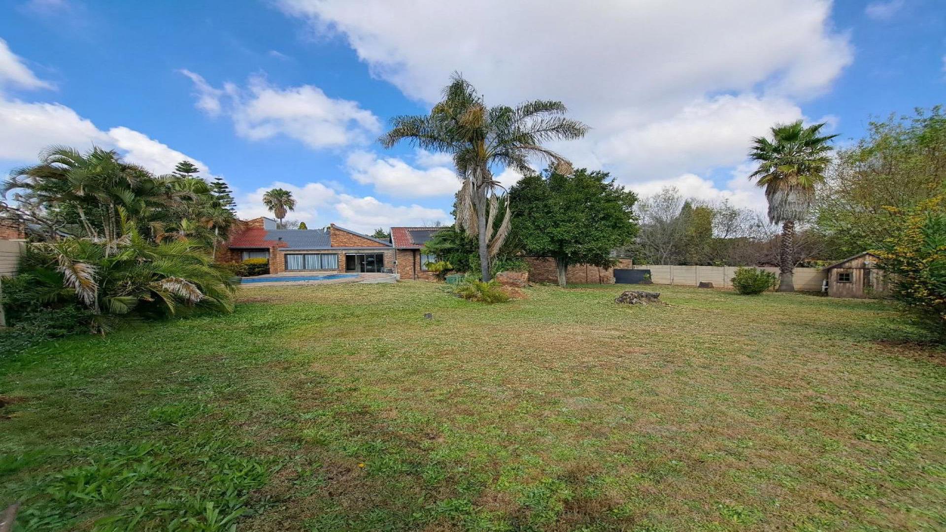 Garden of property in The Reeds