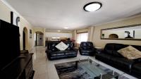 Lounges of property in The Reeds