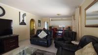 Lounges - 29 square meters of property in The Reeds