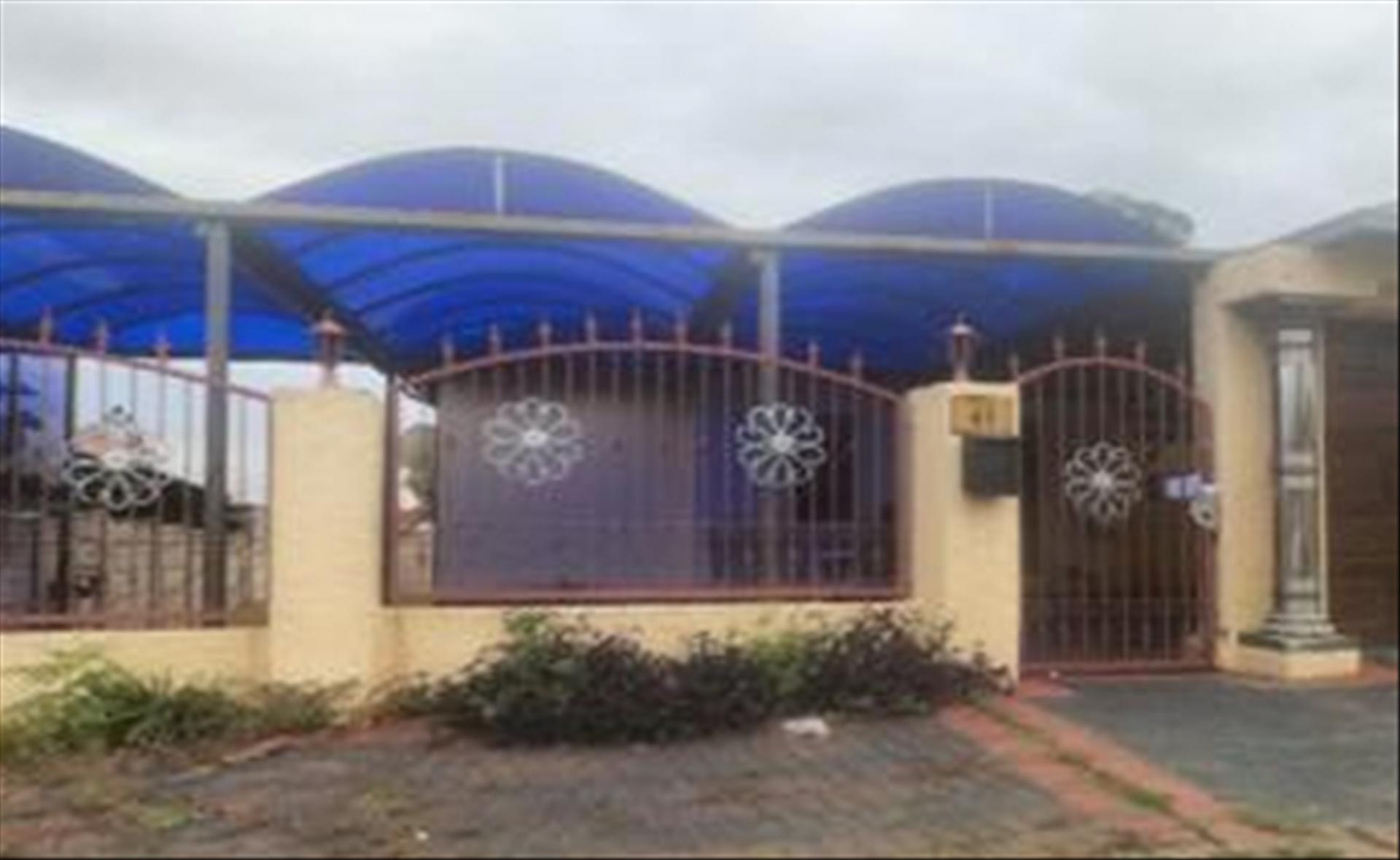 Front View of property in Cosmo City
