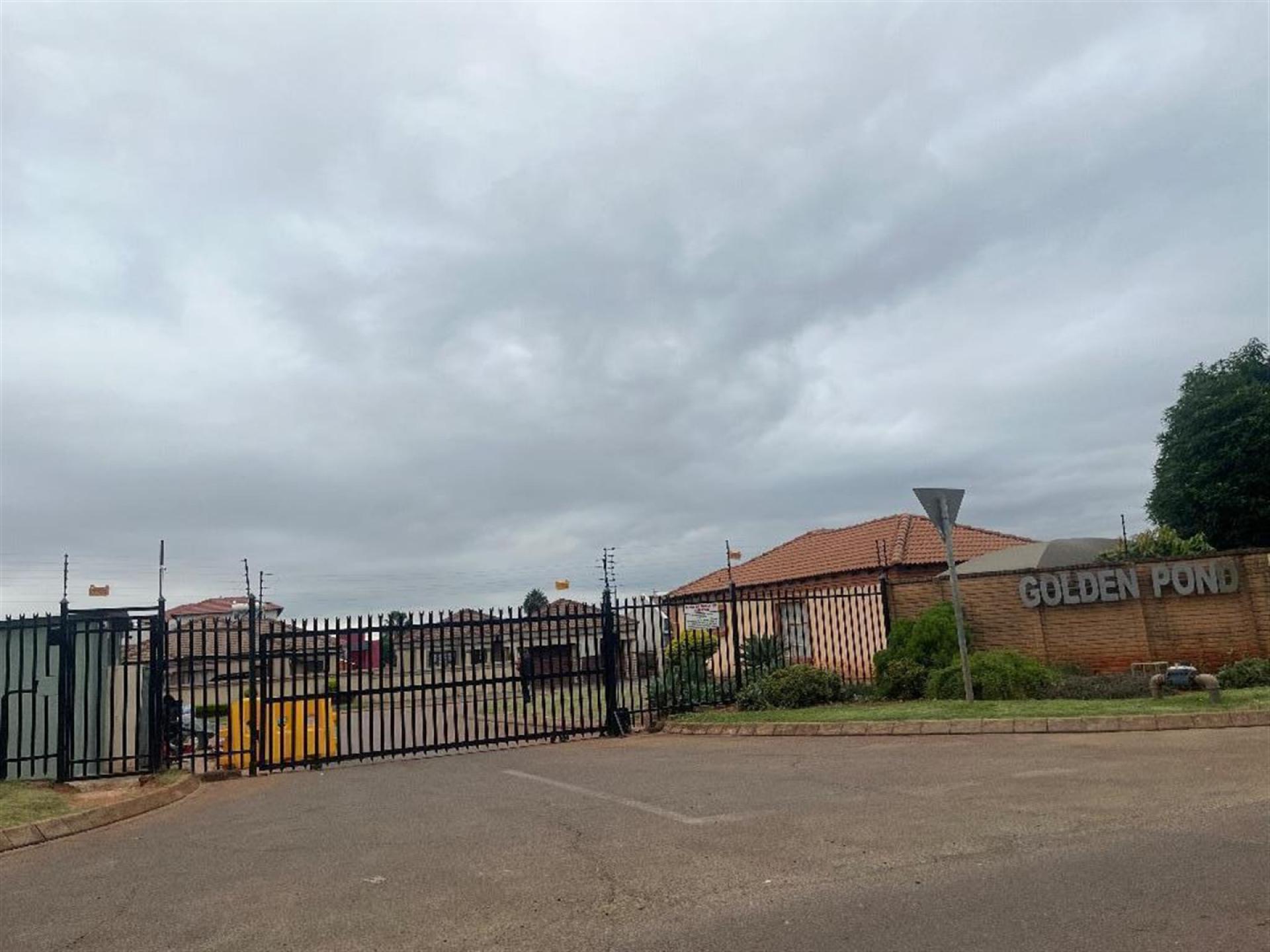 Front View of property in The Orchards
