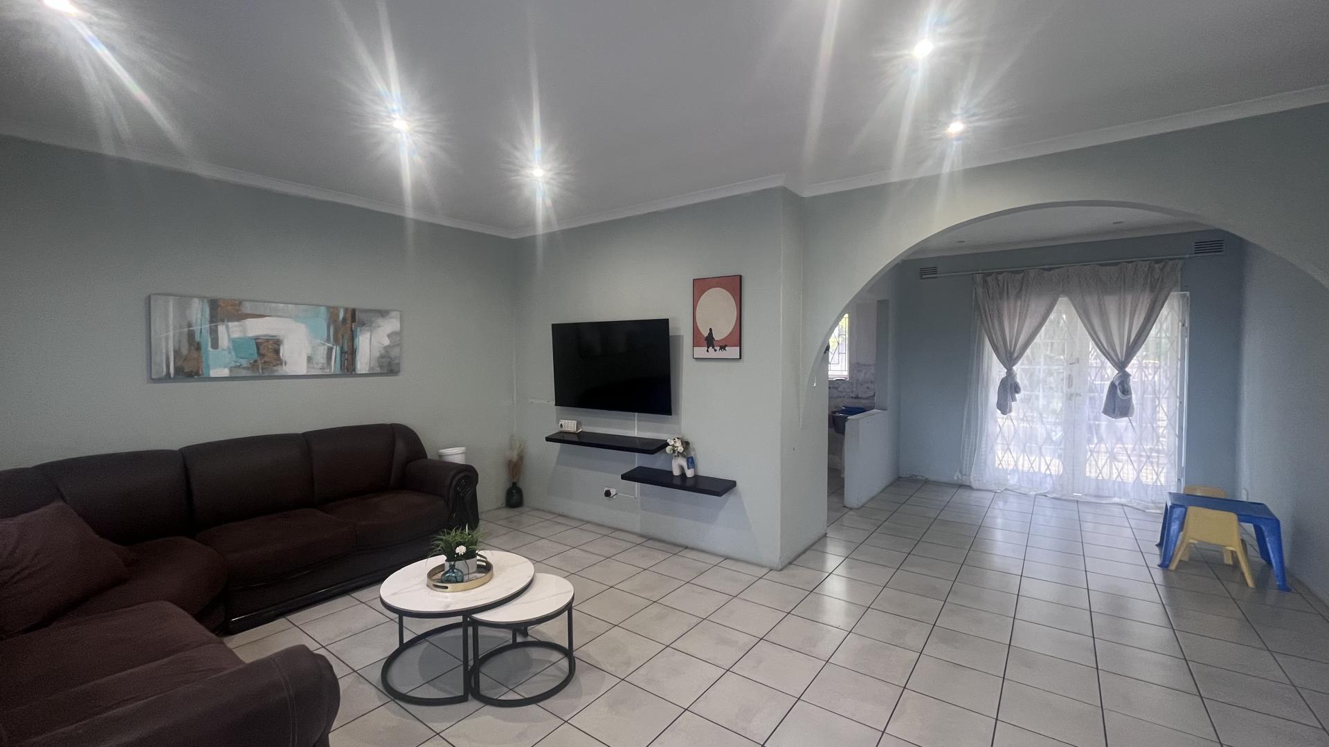 Lounges of property in The Wolds