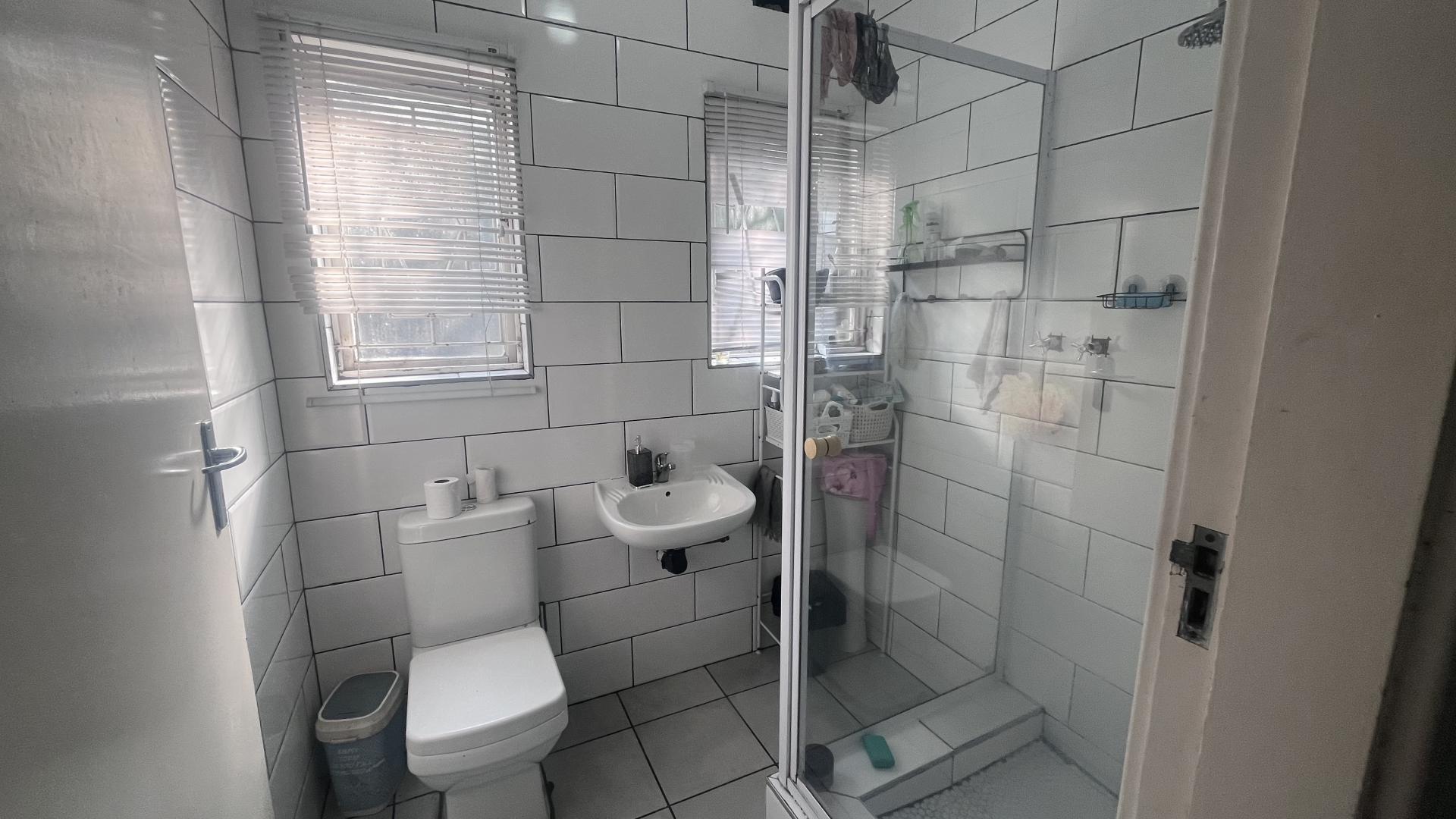 Bathroom 2 of property in The Wolds