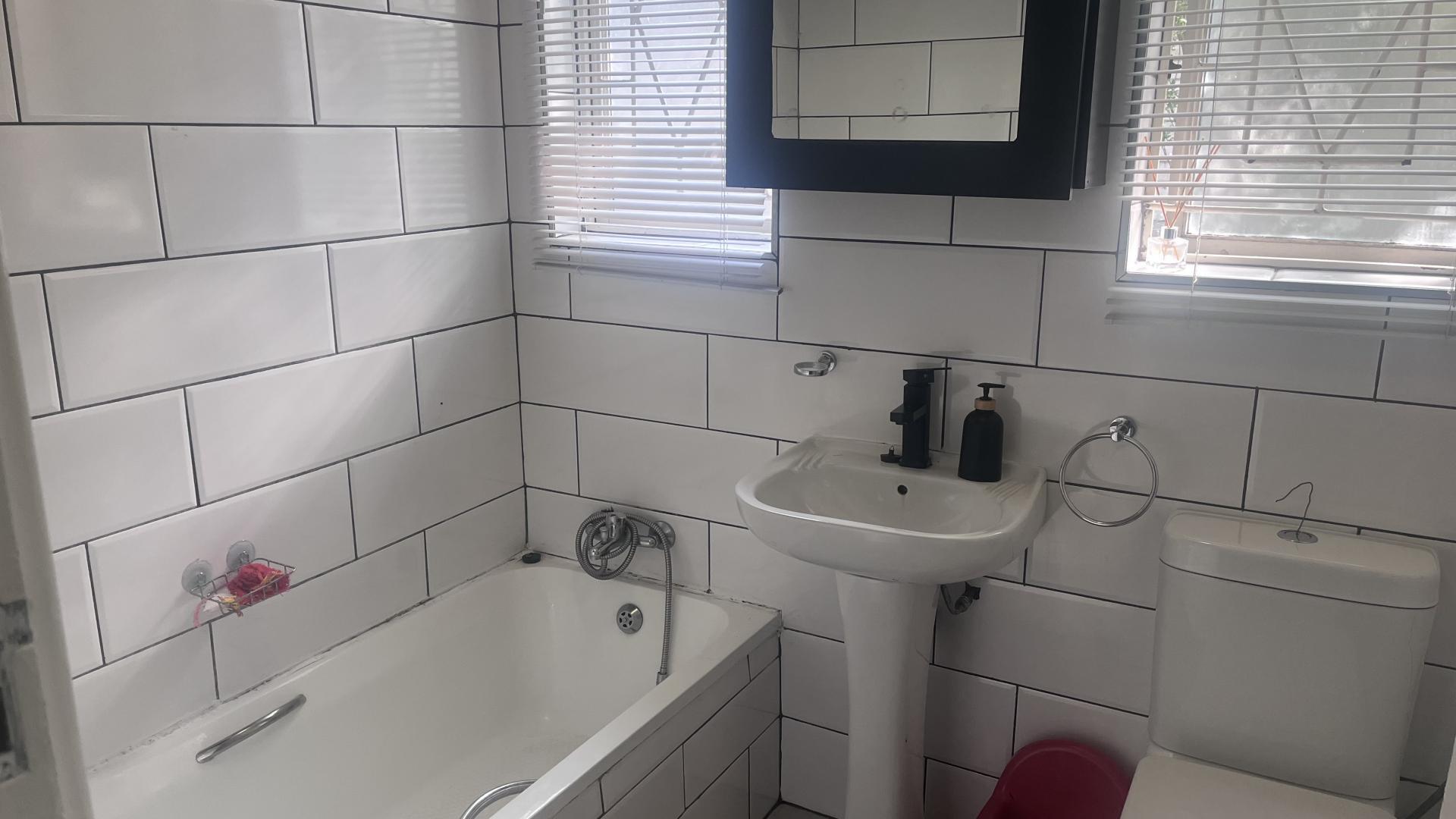 Bathroom 3+ of property in The Wolds