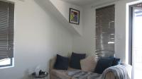 Lounges - 11 square meters of property in Fourways