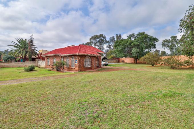 3 Bedroom House for Sale For Sale in Bakerton - MR652154