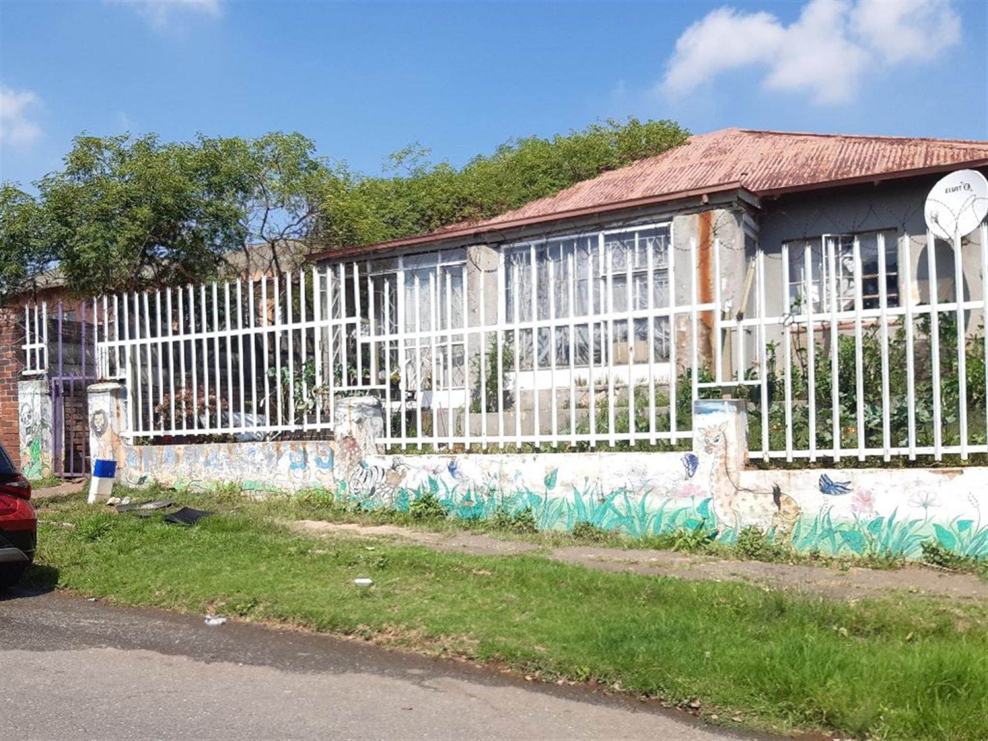 Front View of property in Hurst Hill