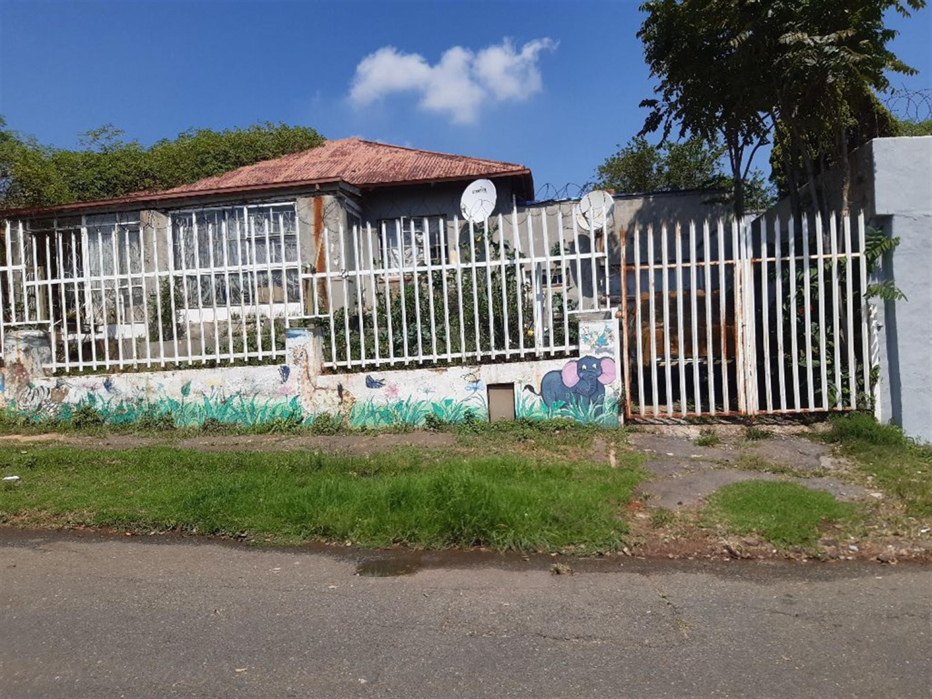 Front View of property in Hurst Hill
