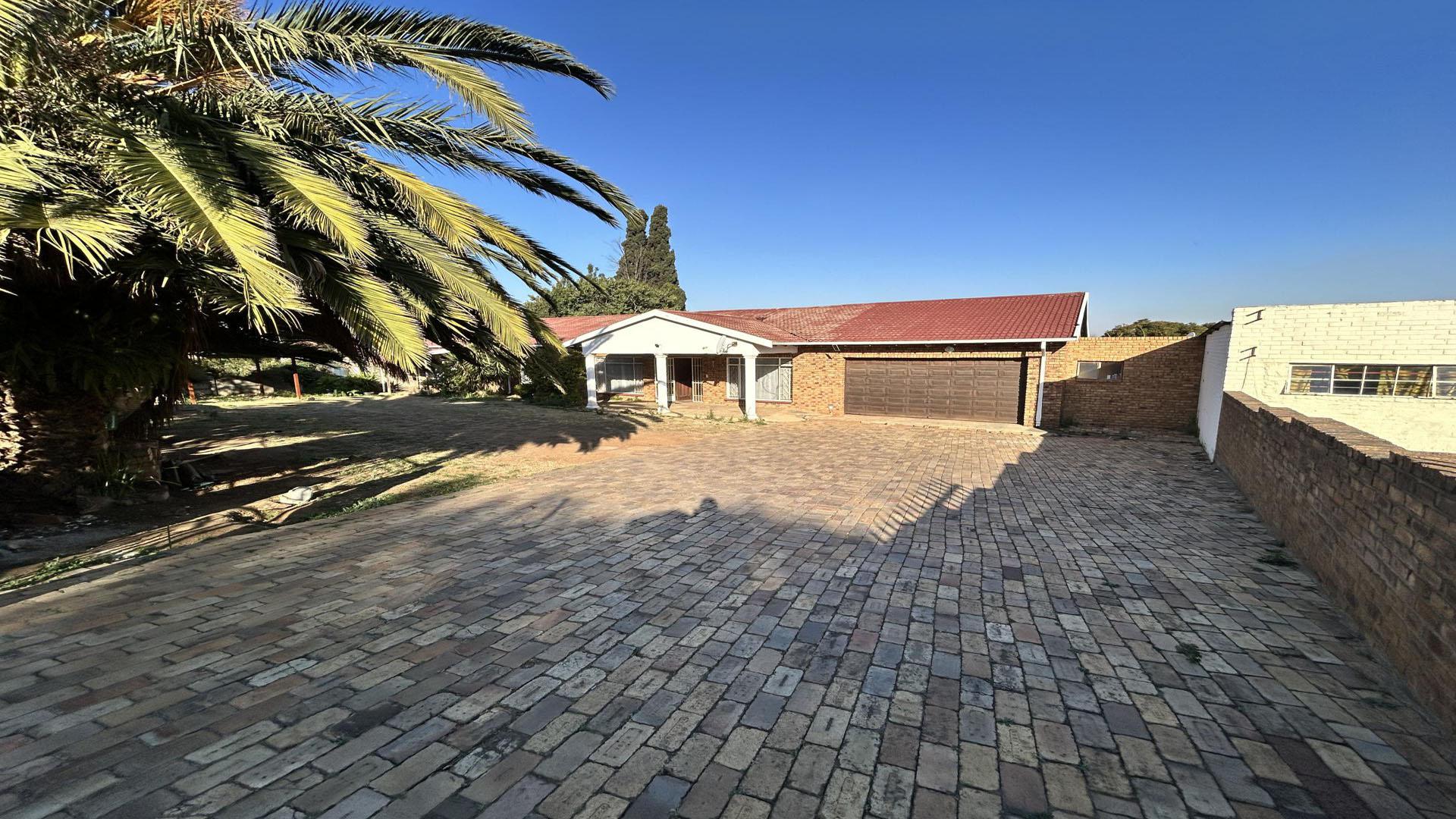 Front View of property in Elsburg