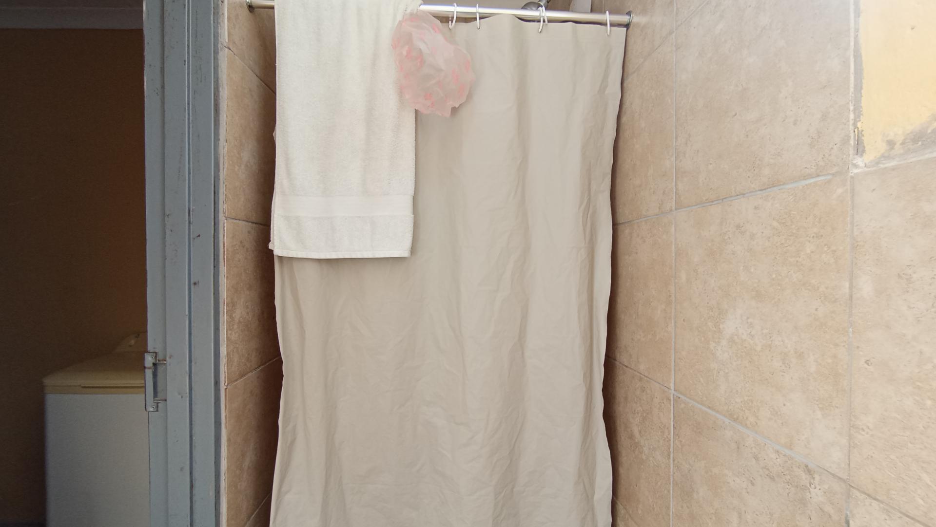 Bathroom 1 - 33 square meters of property in Elsburg