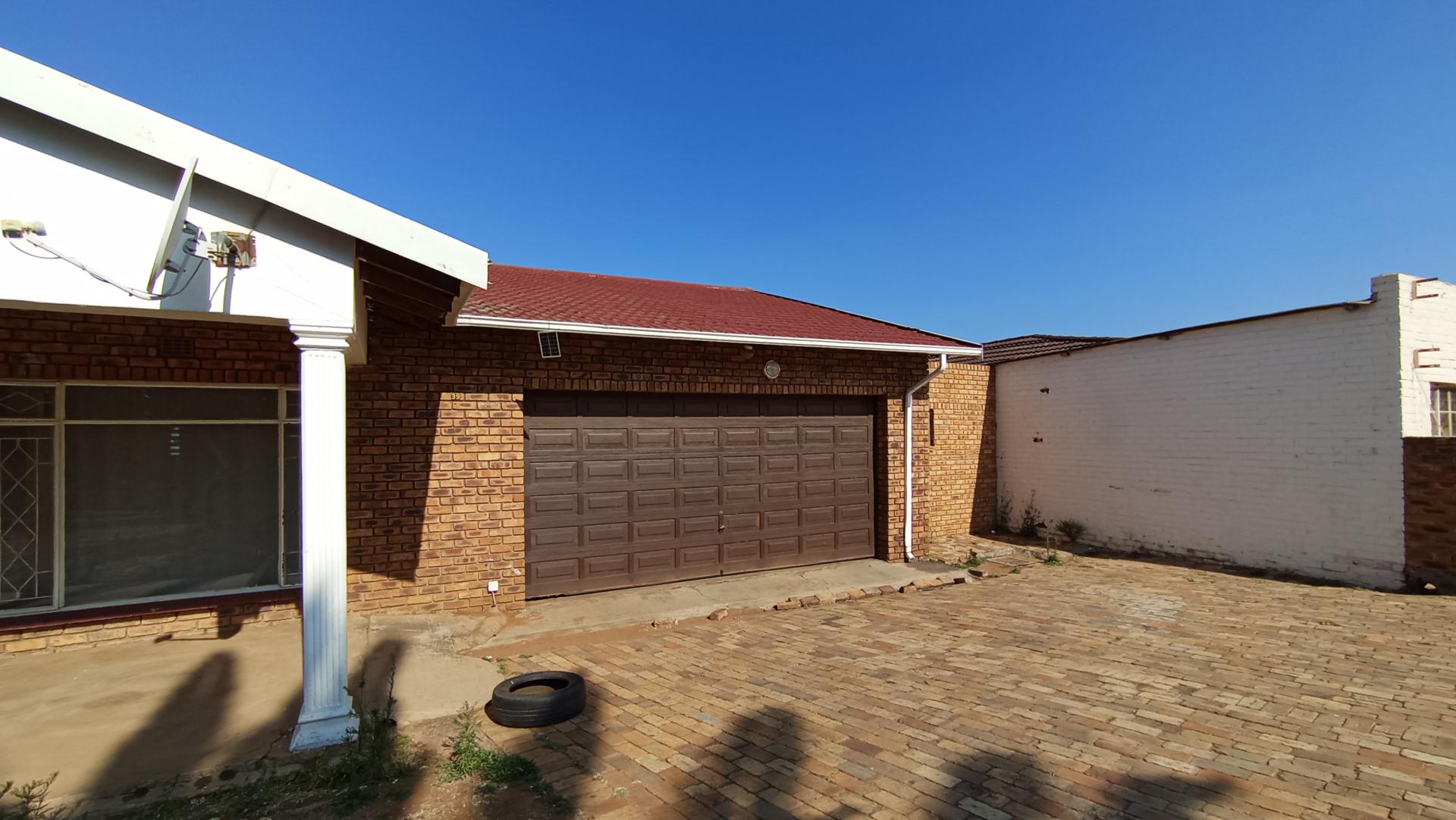 Front View of property in Elsburg