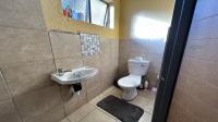 Bathroom 1 of property in Elsburg