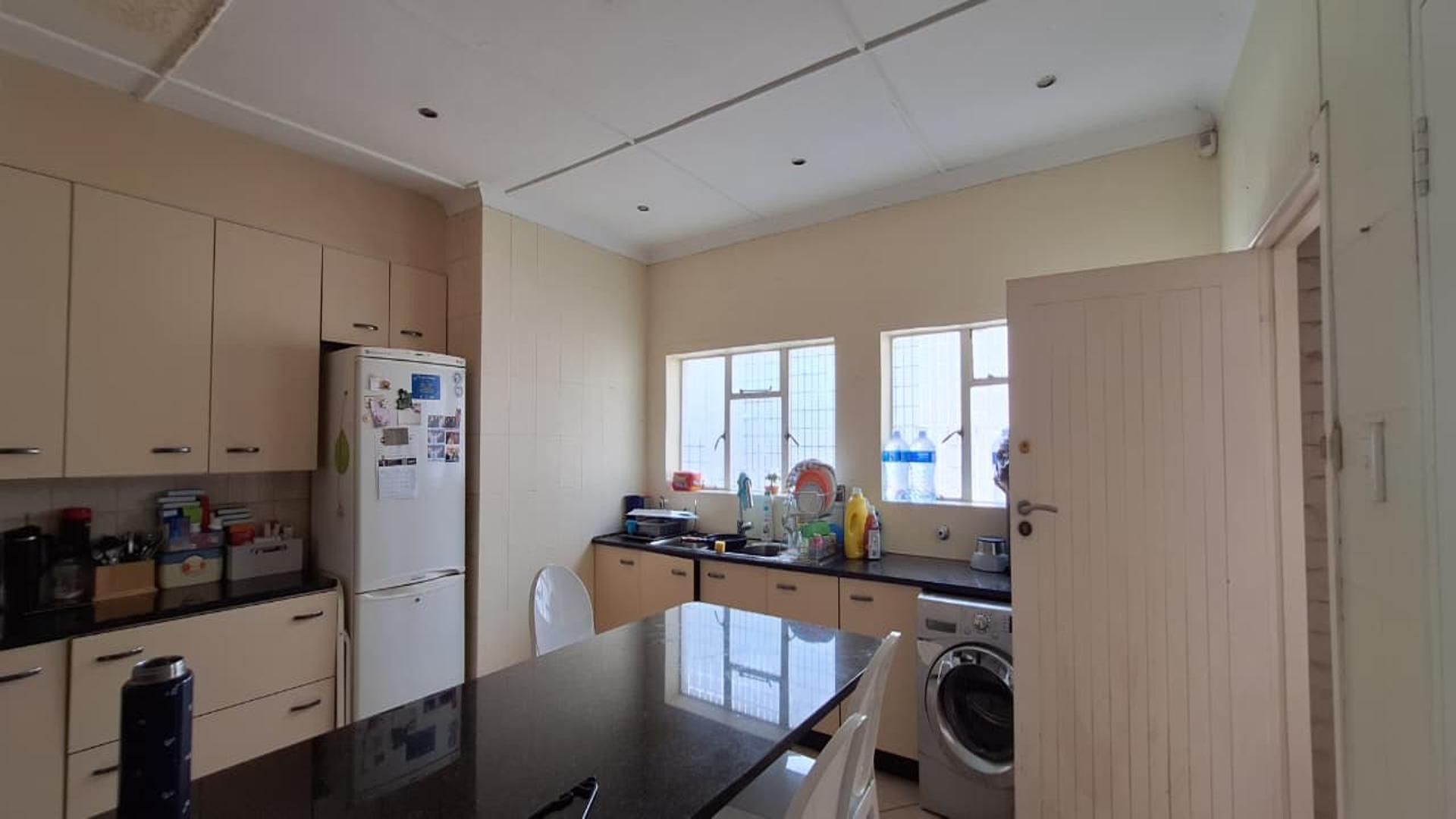 Kitchen - 23 square meters of property in Sydenham - JHB