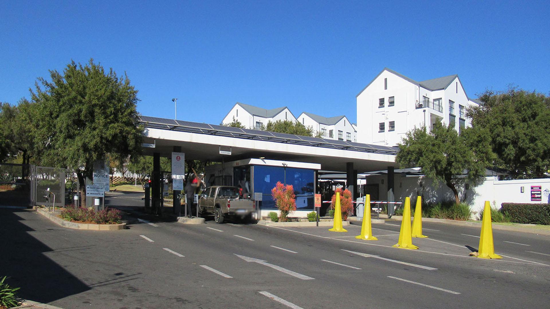 Front View of property in Greenstone Hill