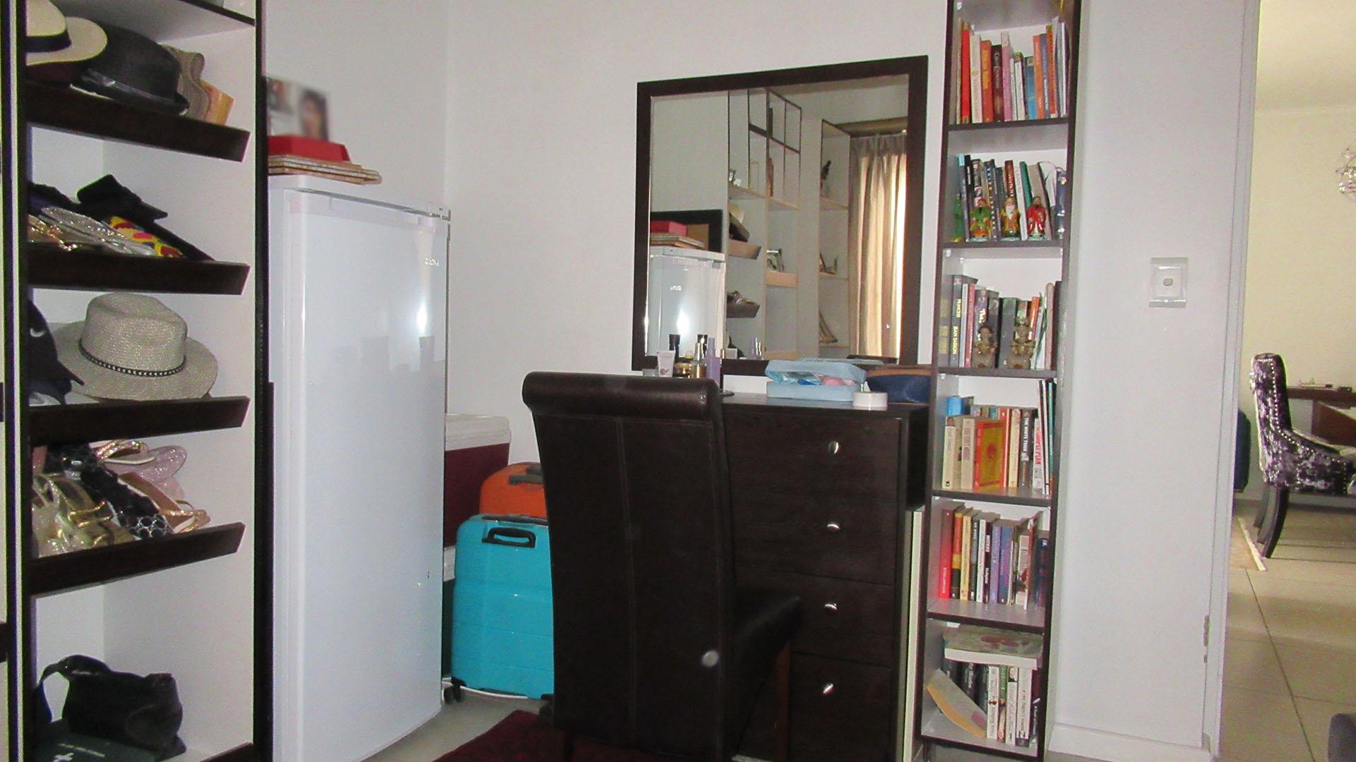 Bed Room 2 - 13 square meters of property in Greenstone Hill