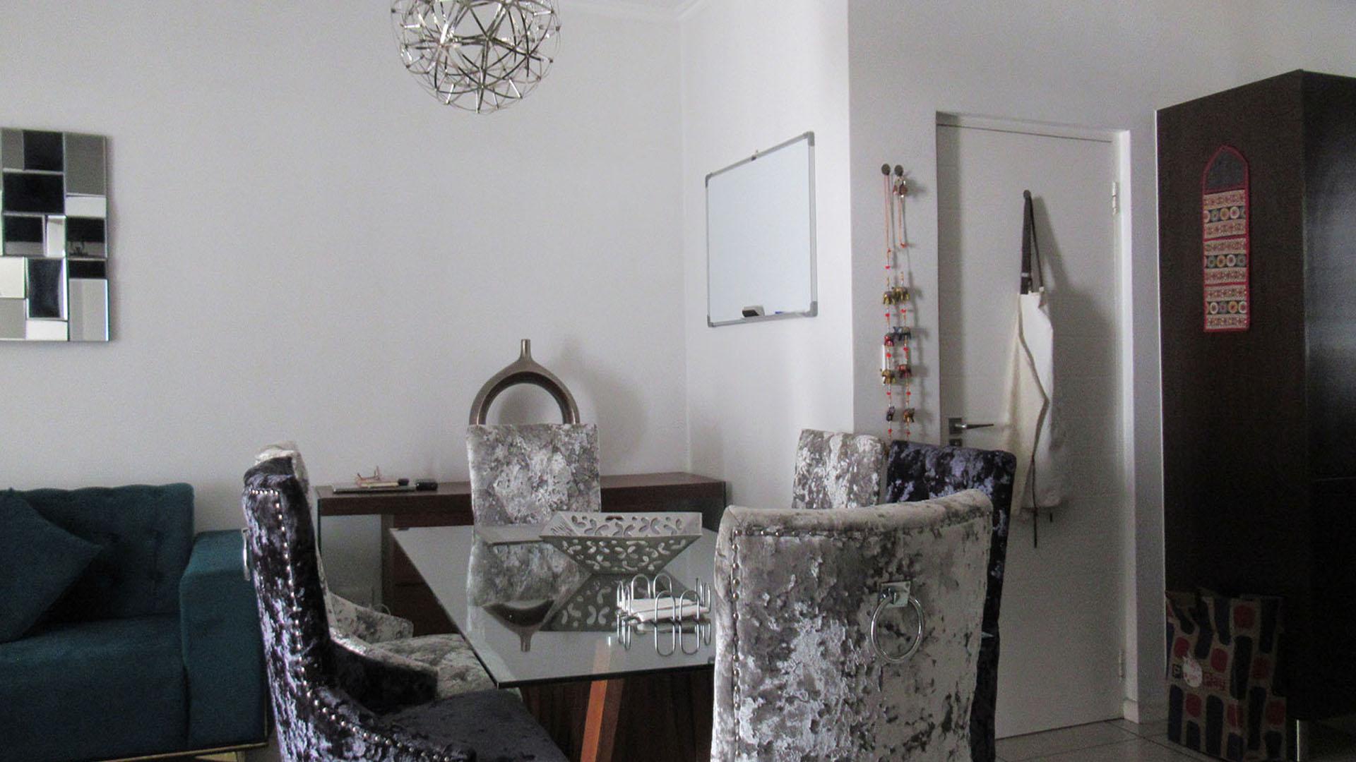 Dining Room of property in Greenstone Hill