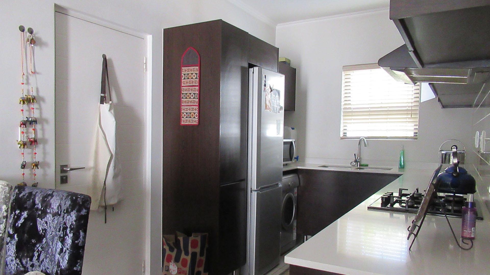 Kitchen - 11 square meters of property in Greenstone Hill