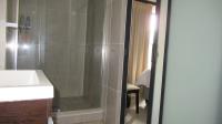 Main Bathroom - 7 square meters of property in Greenstone Hill