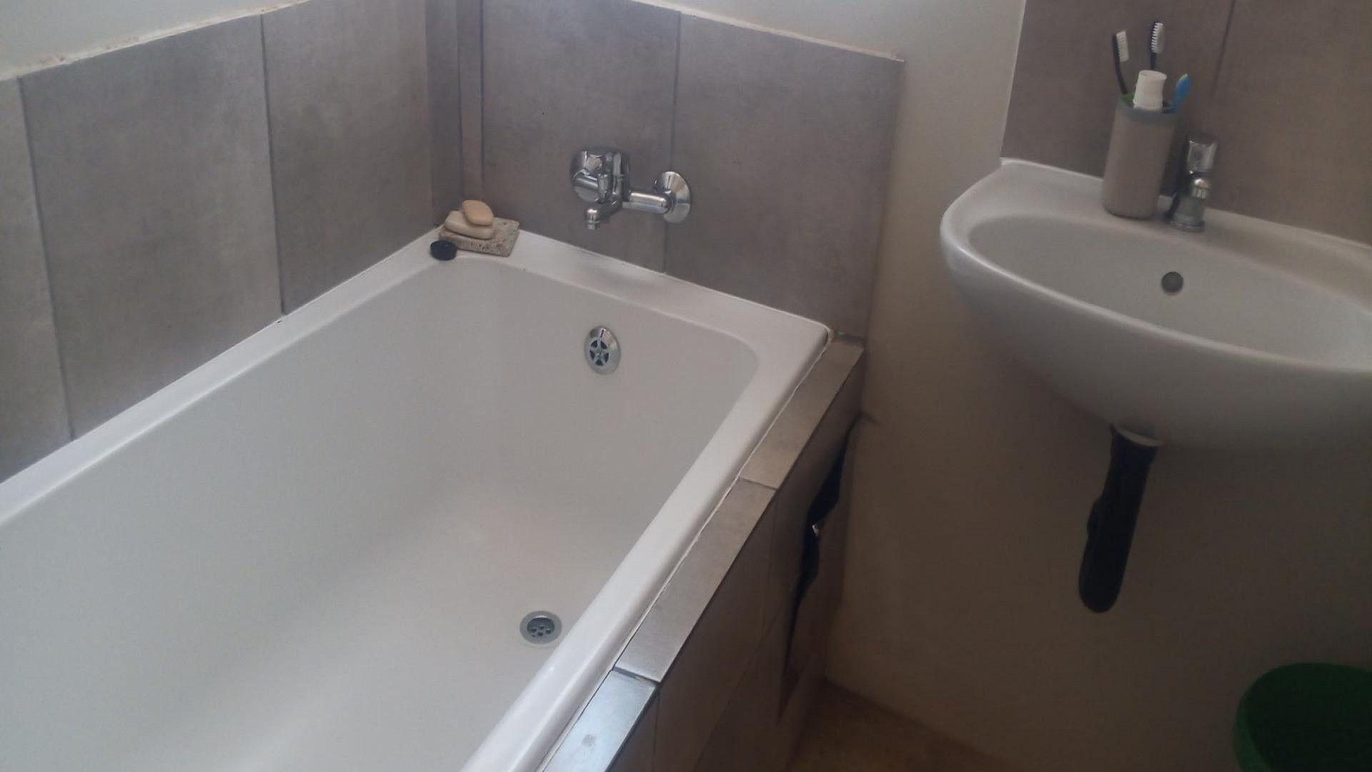 Bathroom 1 - 2 square meters of property in Lehae