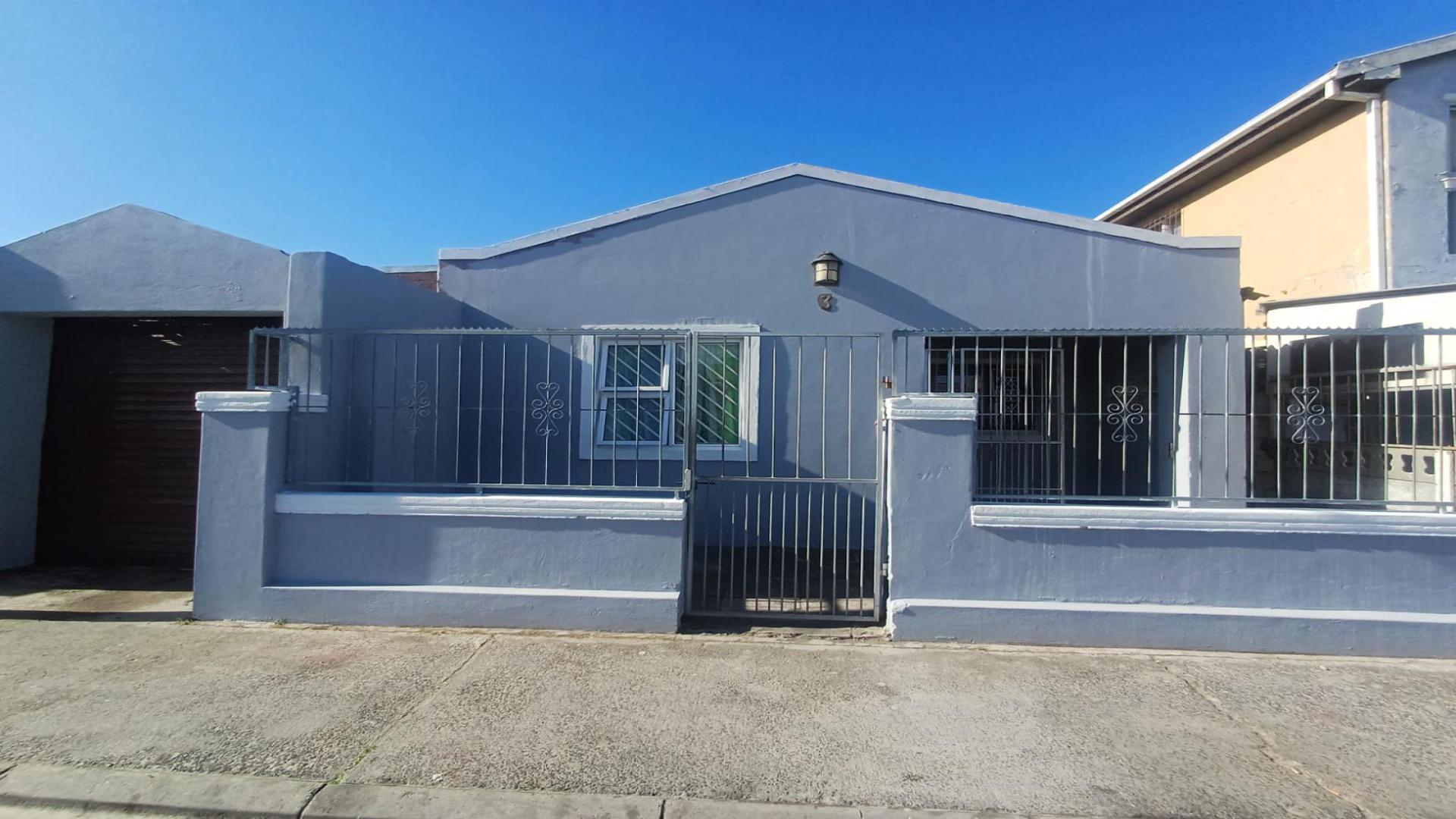 Front View of property in Mitchells Plain